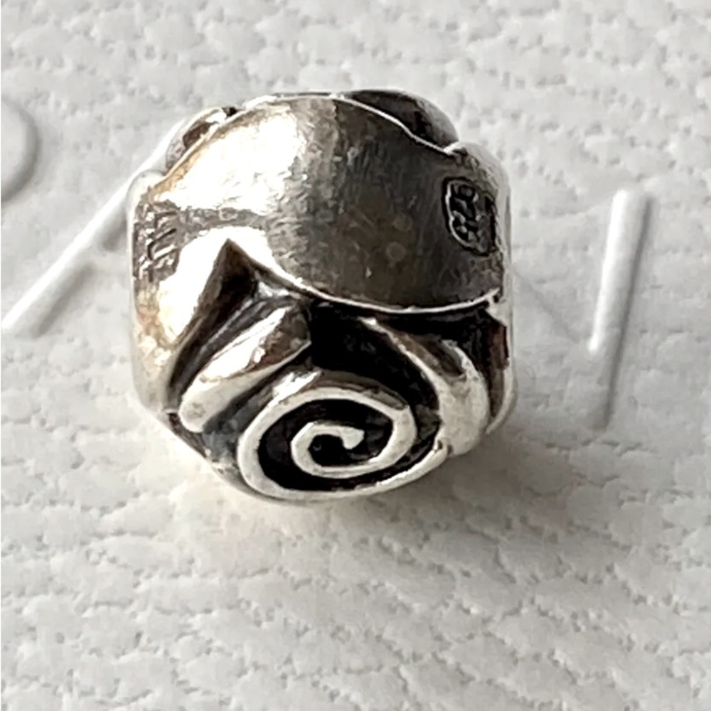 Pandora Rose Bud each side Vintage 925 ale